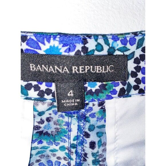 Banana Republic Dress Shorts Size 4 Blue Black Geometric Pattern - Picture 2 of 6
